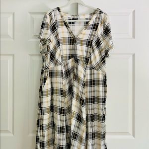 Torrid plaid button down dress (with pockets!)